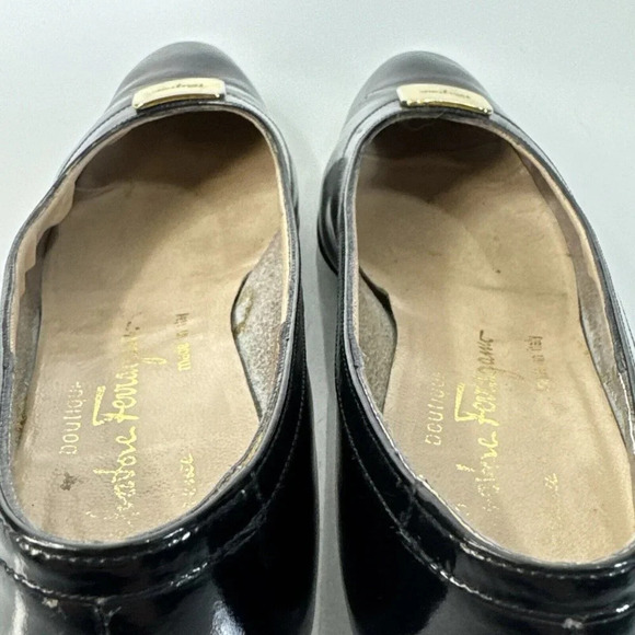 Salvatore Ferragamo Vintage Black Patent Leather Block Heel Buckle Accent Sz 7 - Picture 11 of 16